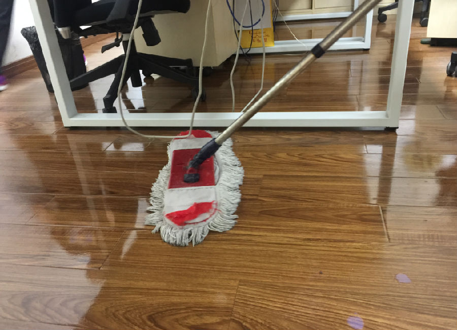 头屯河区木地板保洁案例
