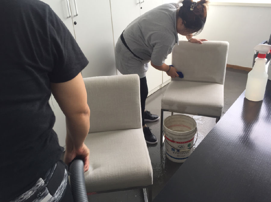 头屯河区沙发清洗案例